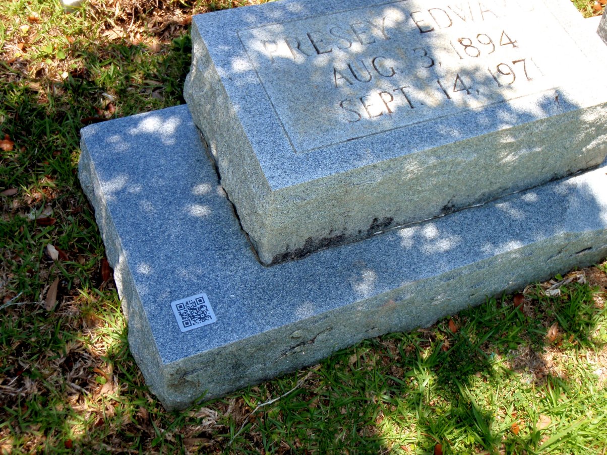 QRcode_PreseyHeadstone.jpg